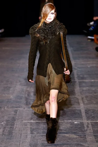 Look 12